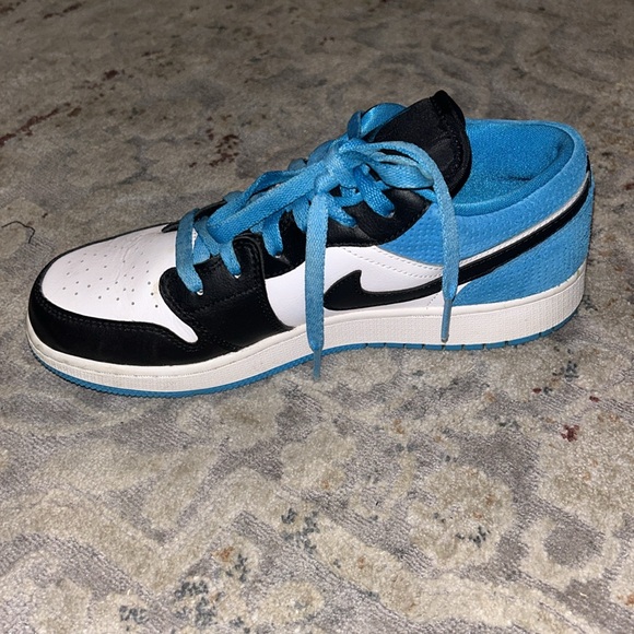 Nike 2020 Air Jordan 1 Low SE 'Laser Blue' - Picture 4 of 7